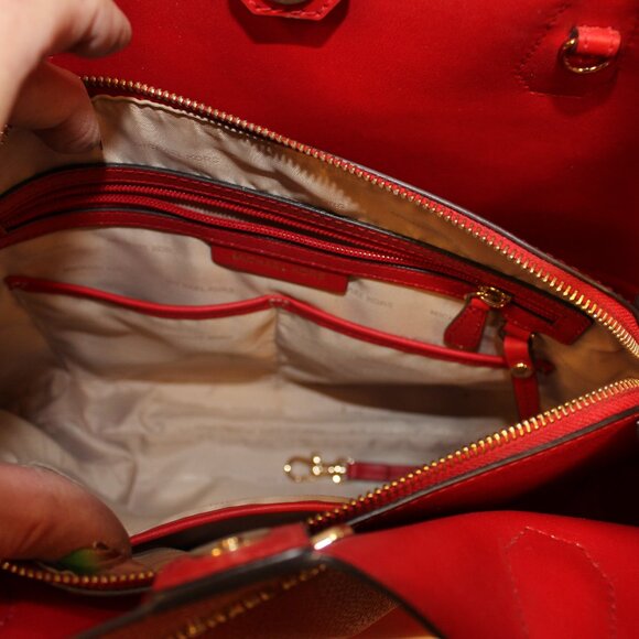 Lipstick Red Michael Kors Tote Bag - Picture 10 of 13